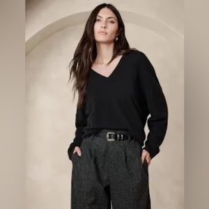 Banana Republic Black V-Neck Sweater